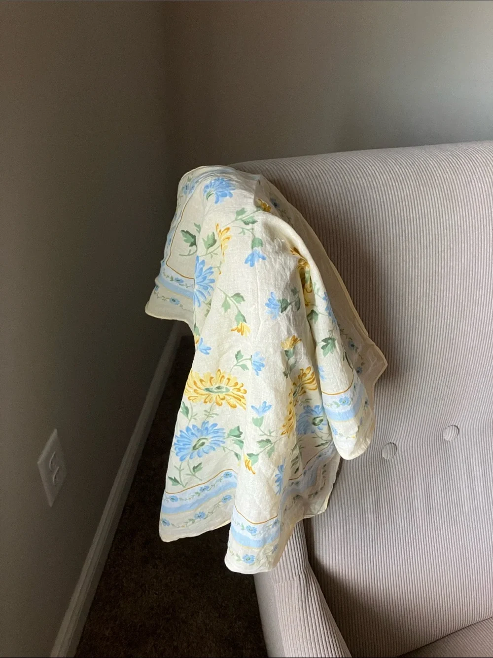 Old Navy Garden Party Floral Cotton Square Scarf 22”